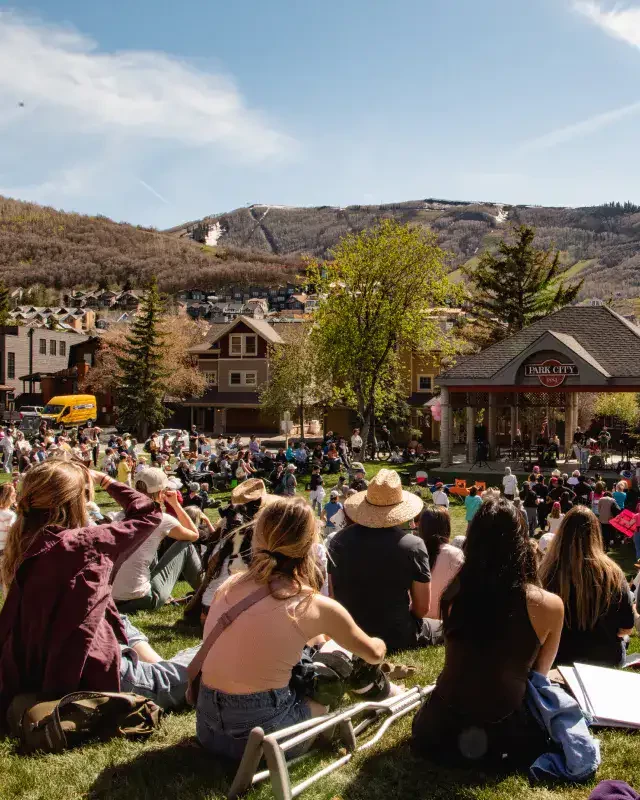 city-park-crowd